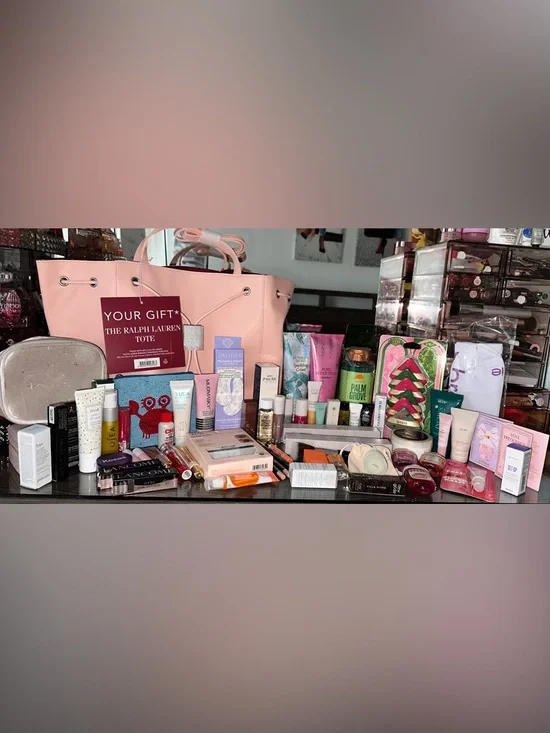 62 Piece Huge Resellers Bundle of Makeup, Skincare, Haircare, & More - Picture 1 of 14